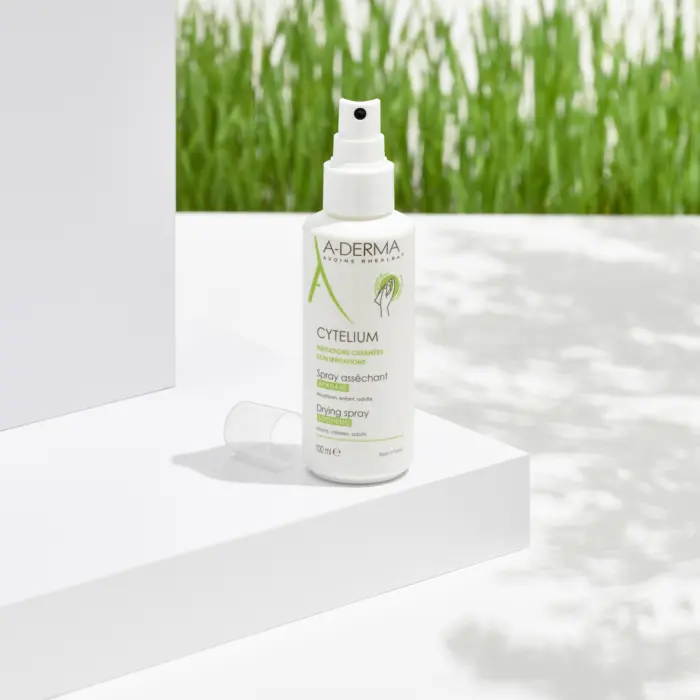 A-DERMA CYTELIUM – Spray Asséchant Apaisant (100 ml) – Image 3