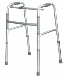 Déambulateur pliable en aluminium sans roues, vue de face, poignées ergonomiques.