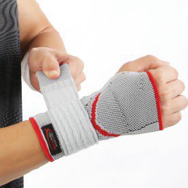 Attelle Orthomed portée au poignet — maintien de l’articulation